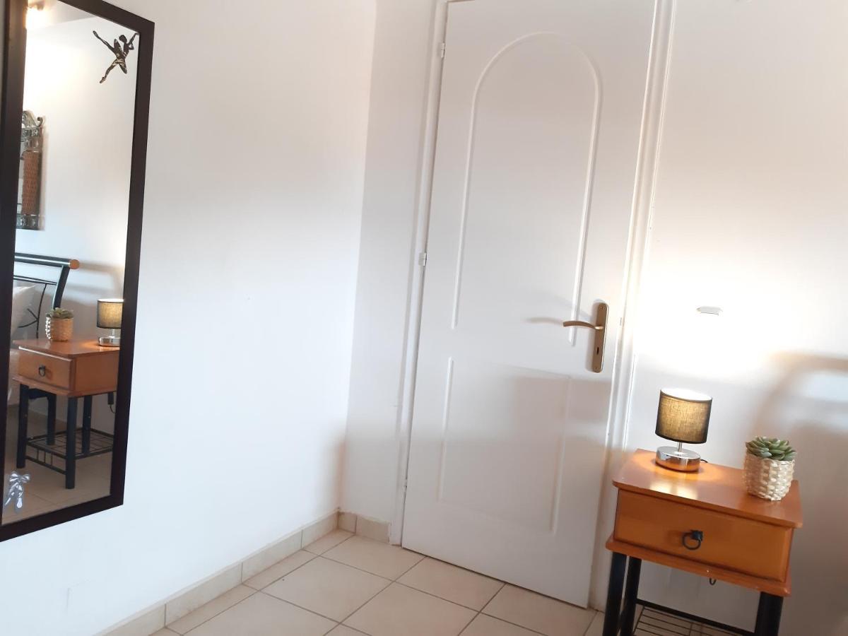 Casa De Blue Apartments 로우드하타 외부 사진